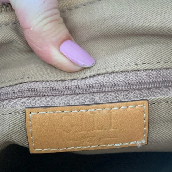 GILL  got it/love it  Tan leather handbag - Picture 10 of 13